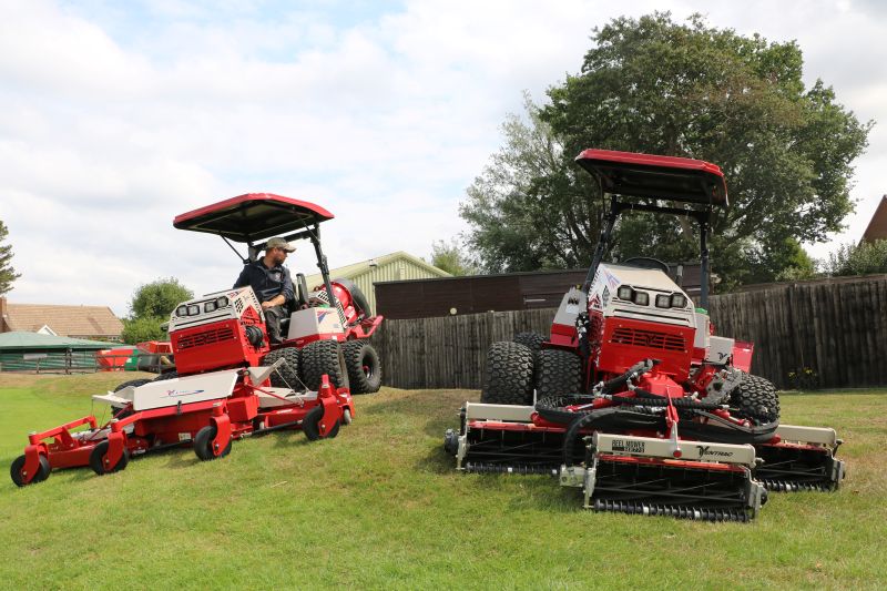 Multiple mowers – one traction unit