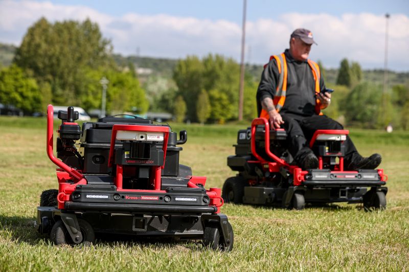 Mitie and Kress partner to roll out autonomous Kress Voyager ‘mowbots’ across the UK