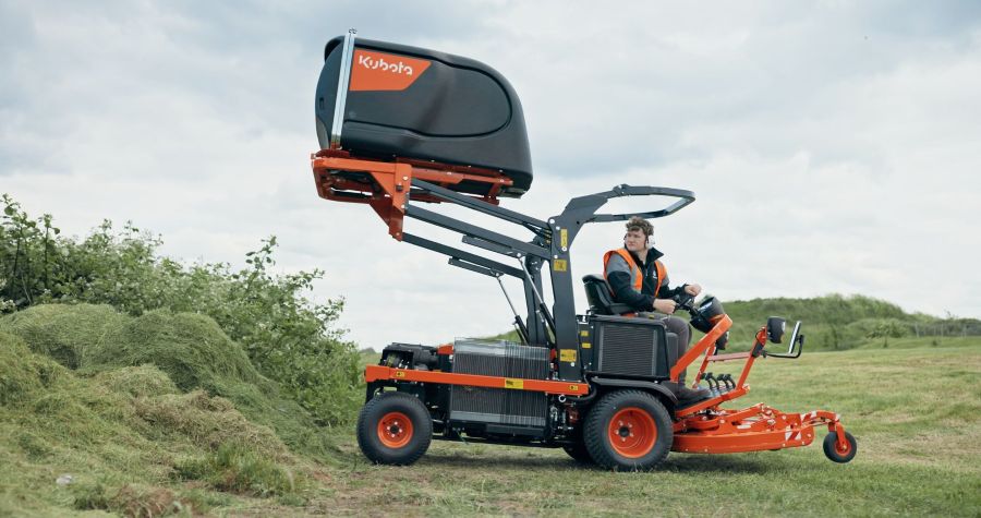 Kubota to showcase versatile mowing and powerful compact tractor performance at SALTEX